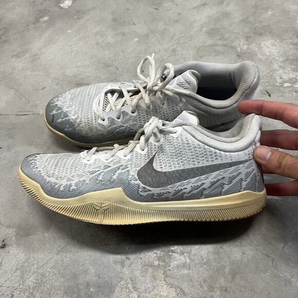 Nike Mamba Rage Pure Platinum Size 9 Gray White Kobe Basketball - Picture 1 of 8